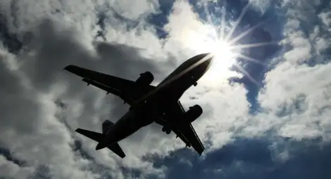 Самолет кацна насред улица в САЩ