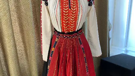 Величка Кадъкьовлиева празнува юбилей с изложба на хърцойски носии в музея в Русе