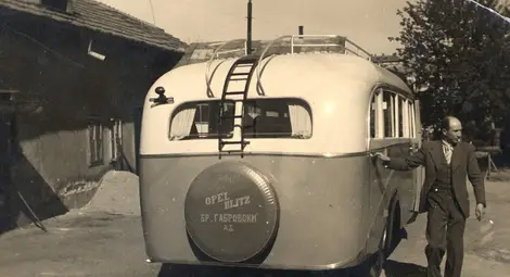 Омнибусът на бр. Габровски в Русе, ок. 1939 г.