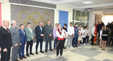 Наградиха десетте най-добри спортисти на Спортното училище в Русе