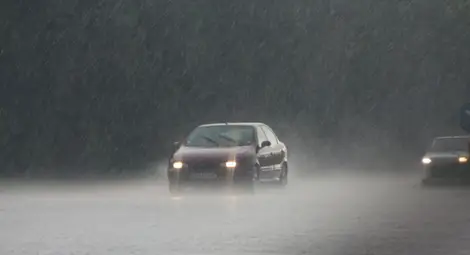 Времето се разваля от неделя, гръмотевични бури за Гергьовден