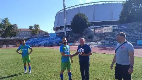 Куп голове в Бяла и Две могили в началото на Четвърта лига