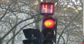 Забиващи броячи на светофари поставят в шах шофьорите