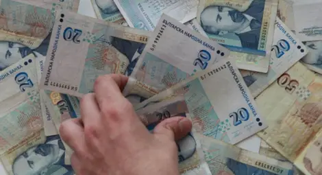 Бързите кредити с неустойка "поръчител" и такса "свеж въздух" Бързите кредити с неустойка "поръчител" и такса "свеж въздух"