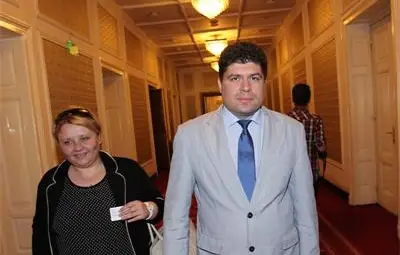 Потресаващи гледки посрещнали комисията, която проверява "земеделското семейство" във фонд "Земеделие" Потресаващи гледки посрещнали комисията, която проверява "земеделското семейство" във фонд "Земеделие"