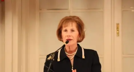 Вижте версията на Елена Поптодорова за кражбата на летището във Варшава