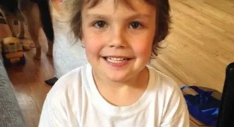 Над 100 актьори сбъднаха мечтата на болно от рак дете Над 100 актьори сбъднаха мечтата на болно от рак дете