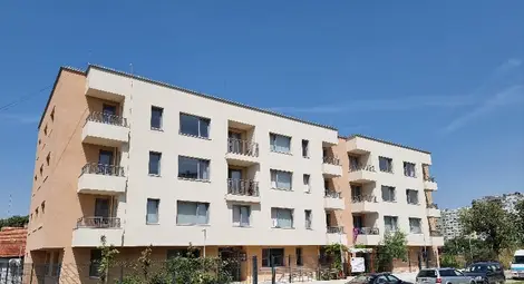 Започнат сред протести блок дава шанс за нов живот в модерни социални жилища