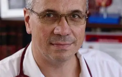 Доц. Сотир Марчев: Пулс над 100 + задъхване по стълби говори за сърдечен проблем Доц. Сотир Марчев: Пулс над 100 + задъхване по стълби говори за сърдечен проблем