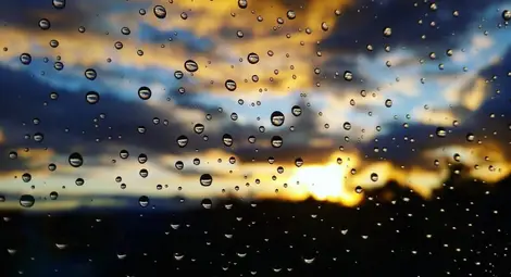 Облаци и превалявания днес, повече слънце утре