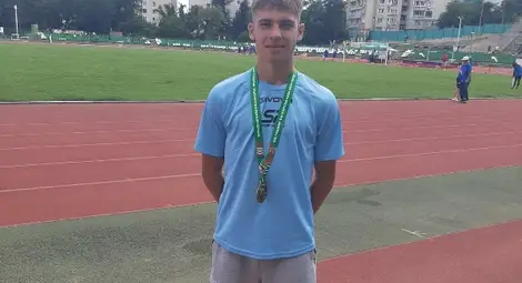 Ивайло Кирилов за шампиона лекоатлет: Има качества за отличен футболист Ивайло Кирилов за шампиона лекоатлет: Има качества за отличен футболист