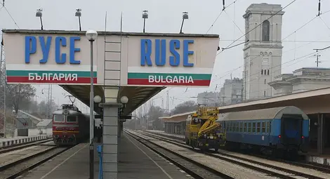 Пътуващите с влак между София и Букурещ ще прекачват в Русе Пътуващите с влак между София и Букурещ ще прекачват в Русе