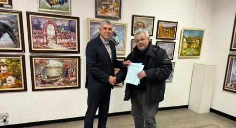 Изложбата &bdquo;Вино, любов и традиции&ldquo; на &bdquo;Борисова&ldquo; 6 в Русе превръща 80 платна в празник на изкуството