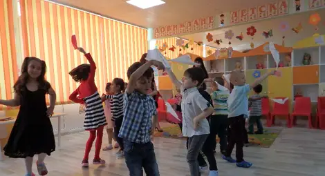 Бъдещи първокласници се сбогуваха с детската градина в Ценовско