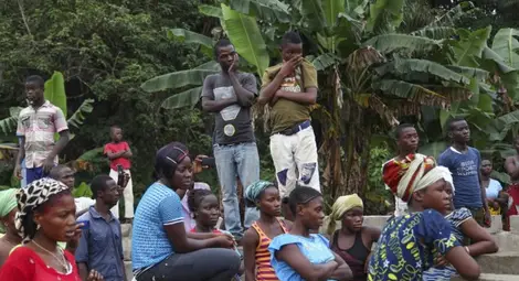 Селяни в Либерия зазиждат живи болните от ебола
