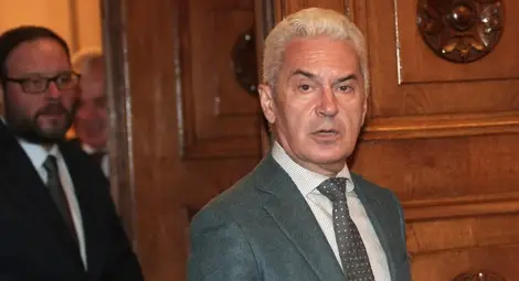 Сидеров като девица - влиза във властта, защото е отговорен, моли ГЕРБ и БСП да се обединят