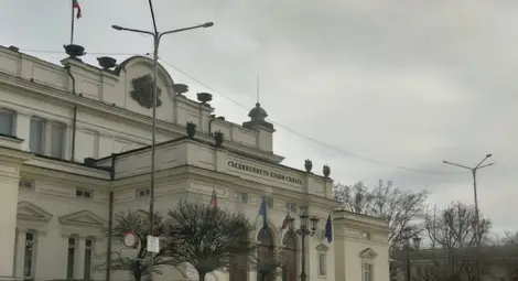 НС наложи мораториум върху цените на тока за бита НС наложи мораториум върху цените на тока за бита