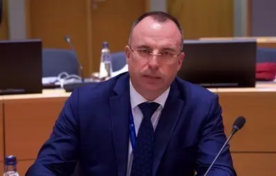 Двоен стандарт: Лъжат ни с шоколад, моцарела, безалкохолни, детски храни