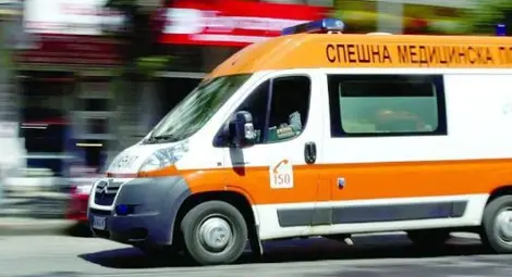 Пиян шофьор си счупи таза в челен удар край Мартен