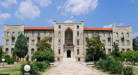 Съдът в Кърджали ще заседава под засилена полицейска охрана по искането на мюсюлманското настоятелство за сградата на музея Съдът в Кърджали ще заседава под засилена полицейска охрана по искането на мюсюлманското настоятелство за сградата на музея