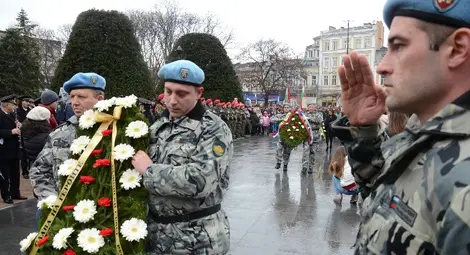 За 137-и път поклон и цветя за героите на Освобождението