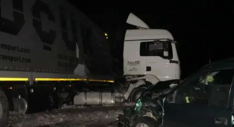 Задрямал шофьор на тир причини верижна катастрофа на Мойсев баир