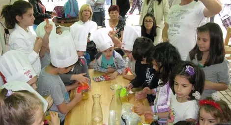 С пица от лимец и фреш революцията на Джейми Оливър стигна до Русе