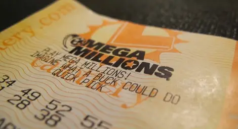 Късметлия откри забравен лотариен билет