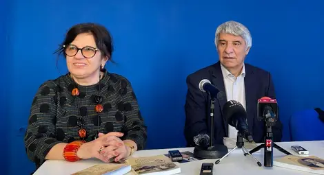 Авторката проучва десетилетие неизвестни документи от живота на Левски, представи ги заедно с изследователя на Апостола проф. Пламен Павлов