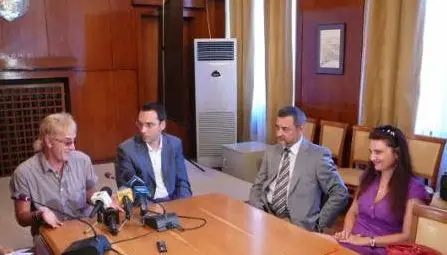 Валери Симеонов с Джон Лоутън от Юрая Хийп в Бургас Снимка: Десант Валери Симеонов с Джон Лоутън от Юрая Хийп в Бургас Снимка: Десант