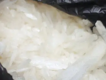 Трима задържани с голямо количество наркотици в Русе Трима задържани с голямо количество наркотици в Русе