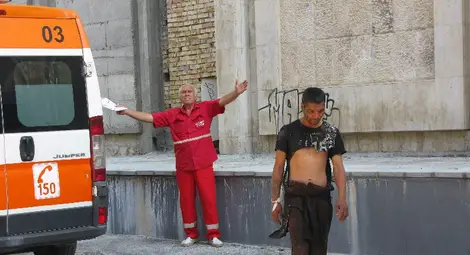 Сигнали за голи мъже в центъра на Русе заляха телефон 112