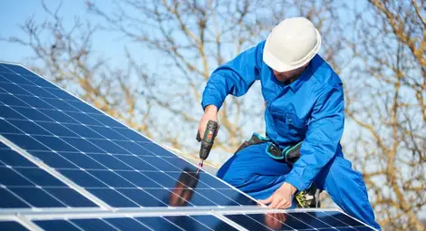 Слагат фотоволтаици на птицефермата в Червена вода