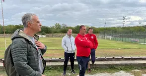 Среща „Разделяй и владей“ за базата на стадион „Локо“