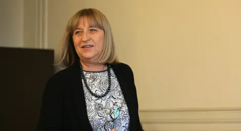 Цачева иска да бъде проверена за имота от антикорупционната комисия