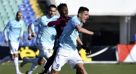 &bdquo;Дунав&ldquo; изпусна &bdquo;Септември&ldquo; след мъжка битка с човек по-малко