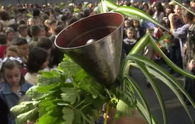 Пет средищни училища ще приемат деца от села със замлъкнали школски звънци