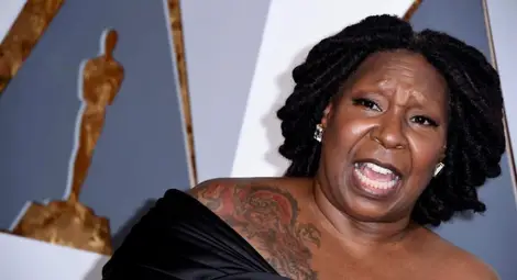 Временно отстраниха Упи Голдбърг от ABC