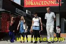 Гърци тормозят македонски туристи