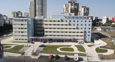 Буйстващ пациент нападна лекари и персонал в бургаска болница