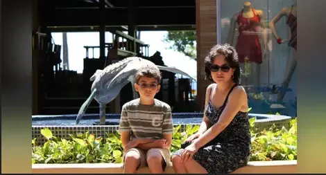 Съпругата Деси със има Кирил.