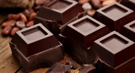 Черният шоколад и солта са опасни за костите