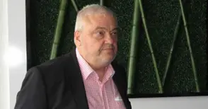 Шефът на Спортната зала оглави партията на Бареков