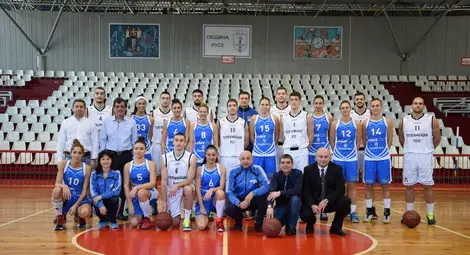 Баскетсемейство &bdquo;Дунав&ldquo; се снима за календар