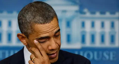 Обвиниха Обама, че в реч използвал суров лук, за да се разплаче