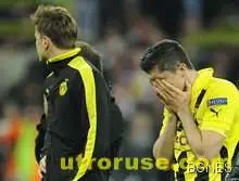 Борусия Дортмунд няма да продаде Левандовски на Байерн 