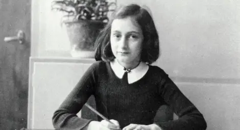 Гимназисти от Математическата преписаха дневника на Ане Франк Гимназисти от Математическата преписаха дневника на Ане Франк