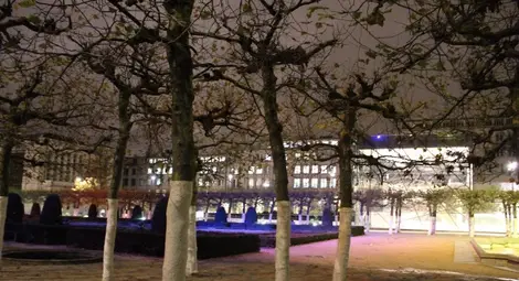 Брюксел след код червено за тероризъм - спокоен, пълен и с коледно настроение