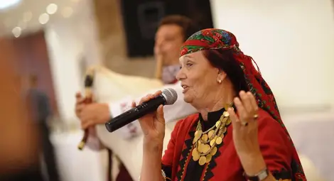 Звездната Валя Балканска огласи празника на Две могили