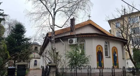 Частица от мощите на св.Николай помага на храма му в Русе, нужна е подкрепа и от миряните